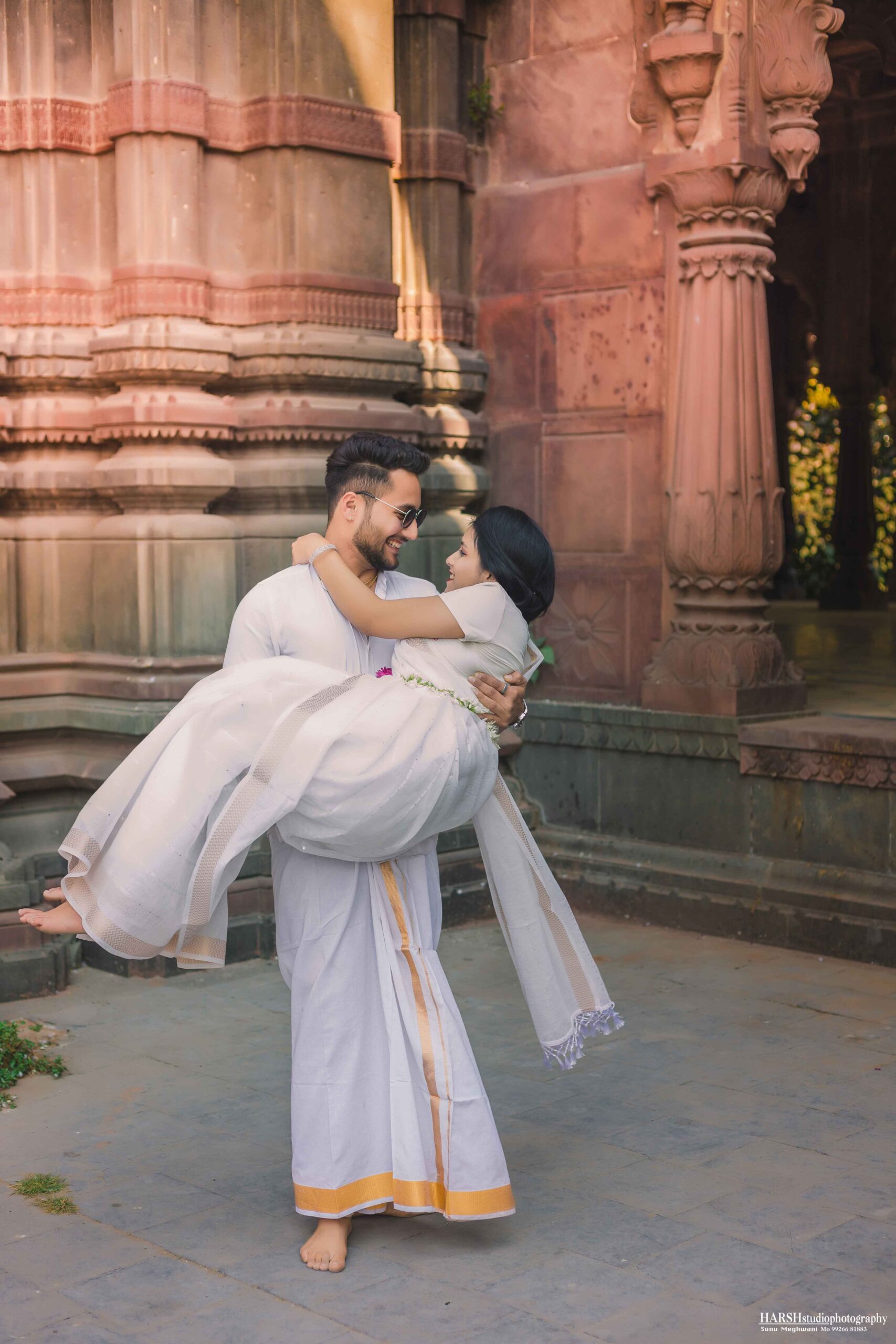 Romantic prewedding shoot at Maheshwar Fort - prewedding shoot prize in Indore